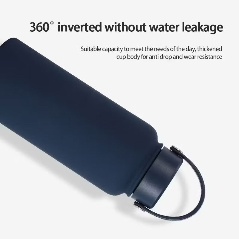 600ml BPA-Free Blue Plastic Tumbler with Flip-Top Lid β Side